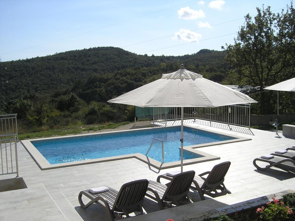 Apartments Rajkovic ลาบิน ภายนอก รูปภาพ